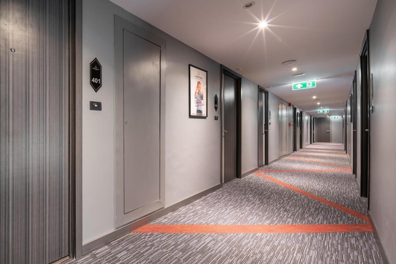 Aspira Gems Center Silom 호텔 방콕 외부 사진